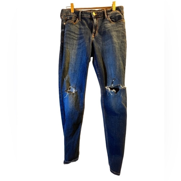 Old Navy Women’s Jeans 10 Rockstar Super Skinny Blue Distressed - Picture 1 of 7